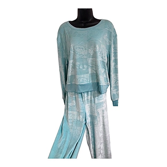 Hello Kitty blue velour hello kitty monogram printed top & pant set size large - Picture 7 of 16